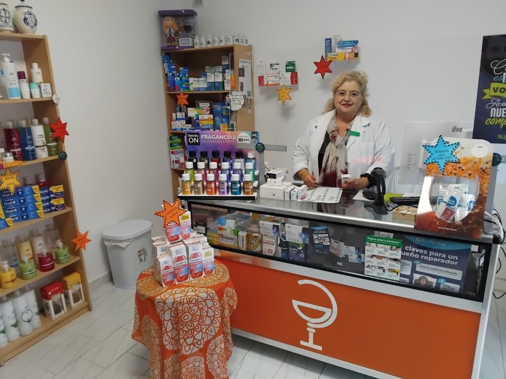 Relacion entre las Farmacia urbana y rural con las personas mayores en el podcast de nos hacemos mayores